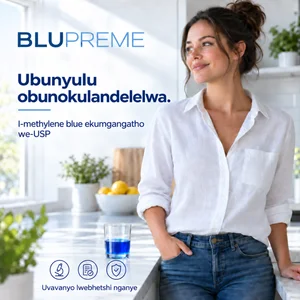 Umntu ophethe iglasi yolwelo oluluhlaza